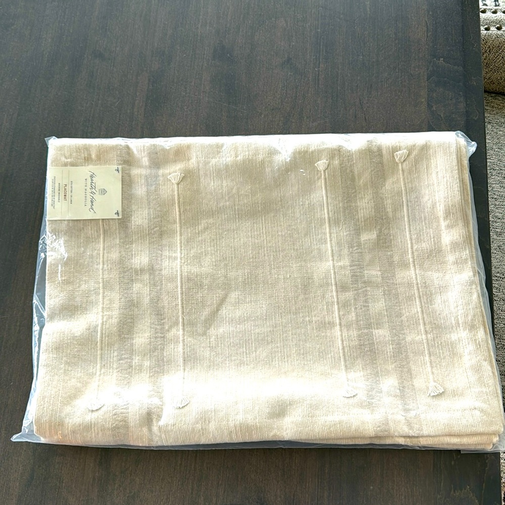 Hearth & Hand Magnolia Placemats (6)